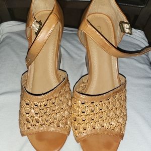 Matrices Tan Wedge Strap Heels Sz 8